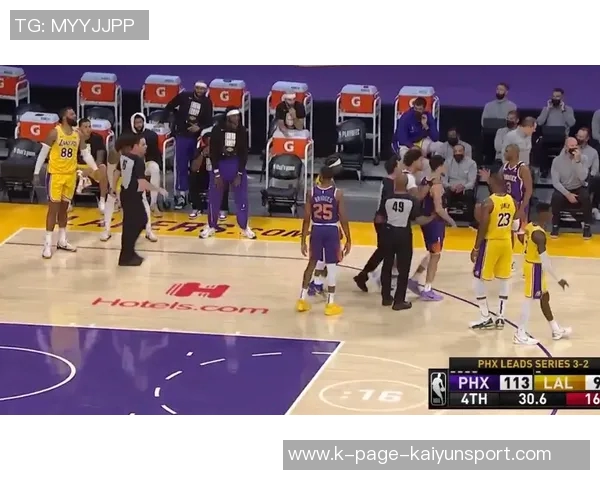 布克赛后与模仿者中国布克亲密合影赠送签名球衣展现友谊与支持